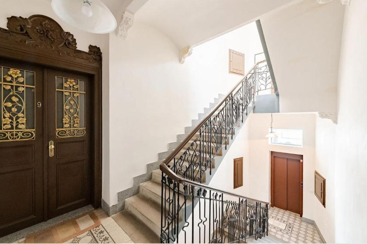 Wishlist Old Residences - Hastalska * Prague