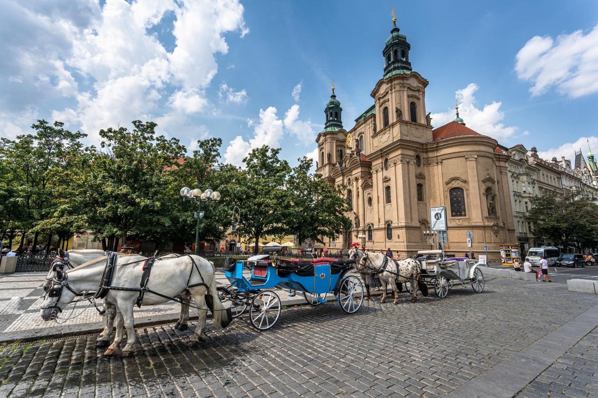 Wishlist Old Residences - Hastalska Apartment