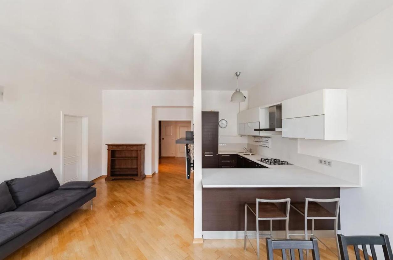 Wishlist Old Residences - Hastalska * Prague
